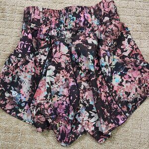 Lululemon - shorts size 4